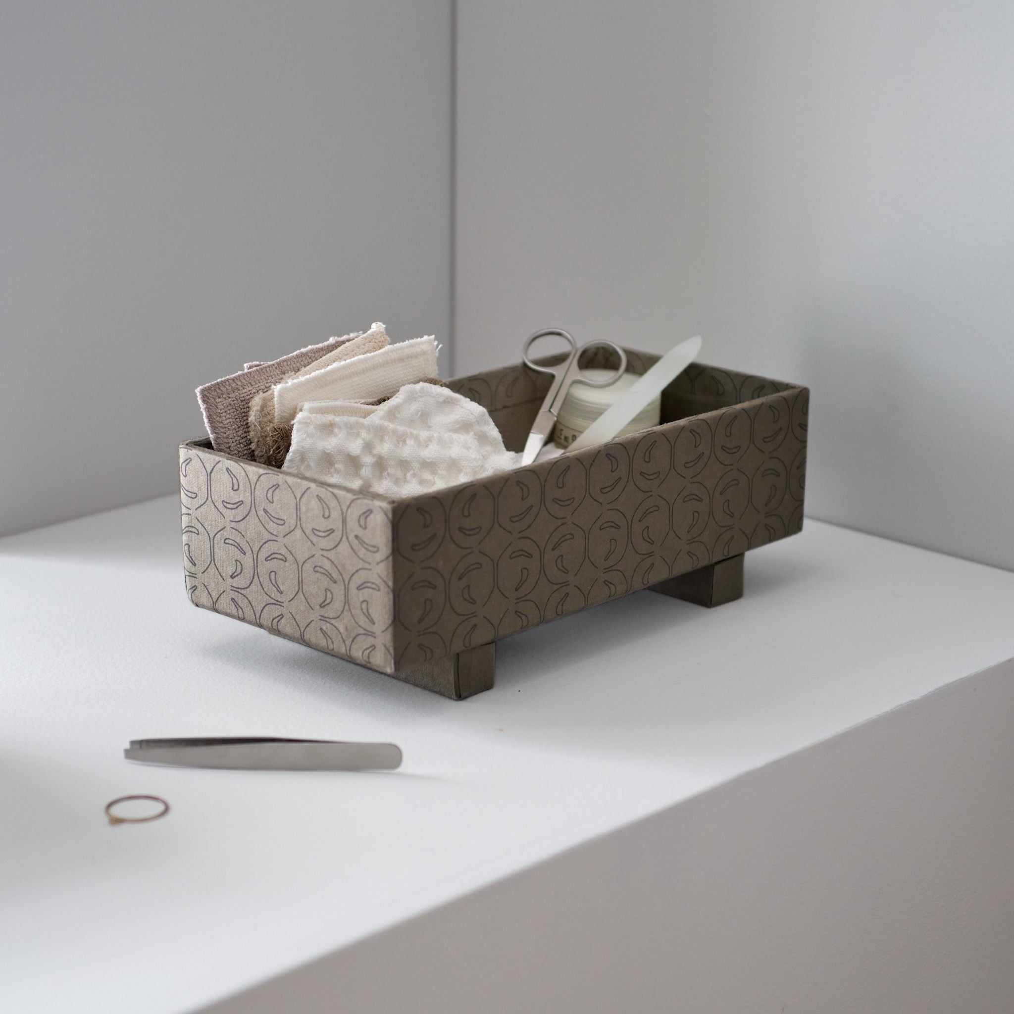 TRAY BOX SMALL TOTORU