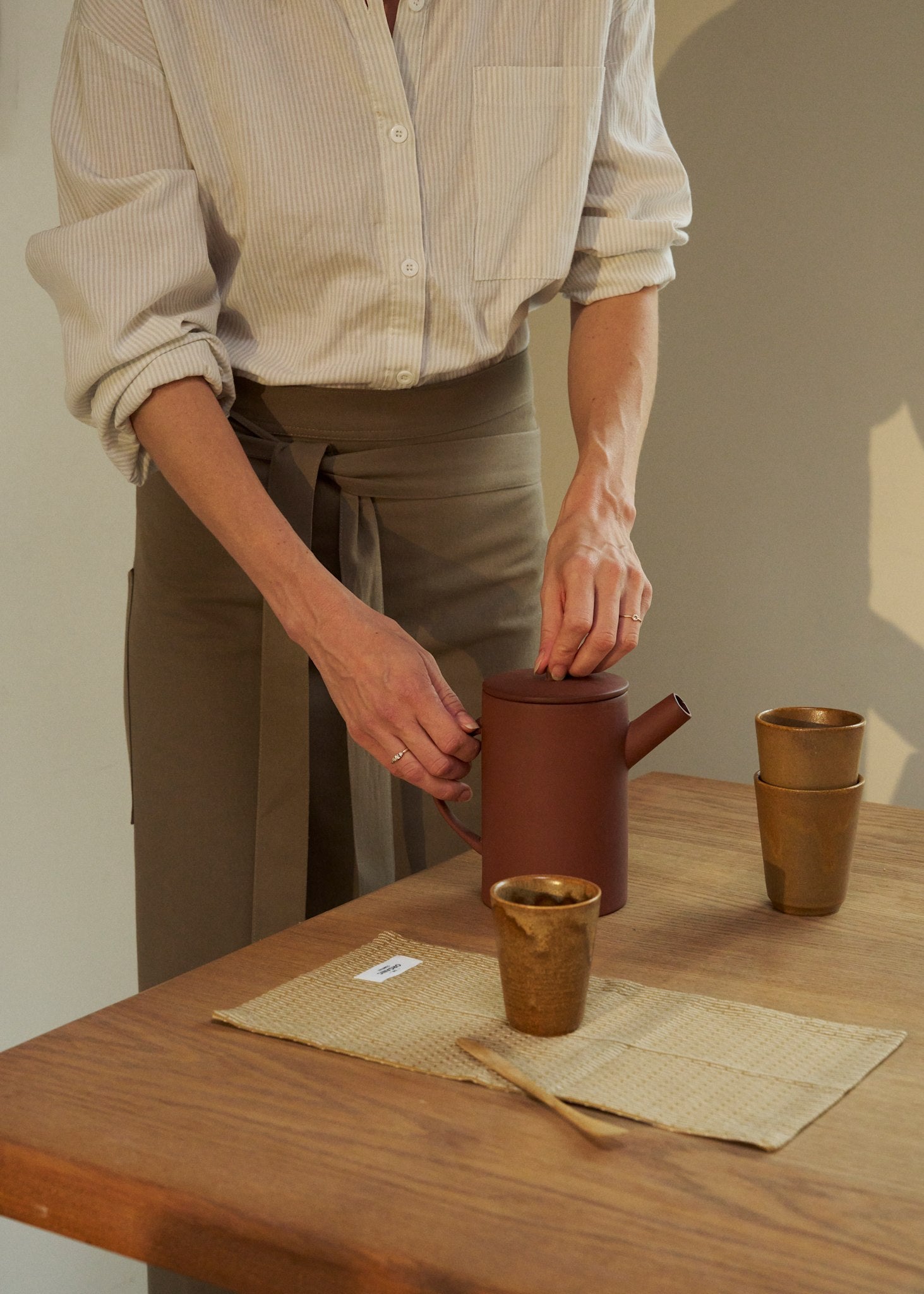 Waist apron