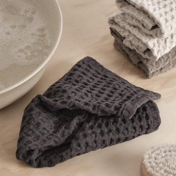 Big Waffle Wash Cloth 110 Dark grey theorganiccompanydk