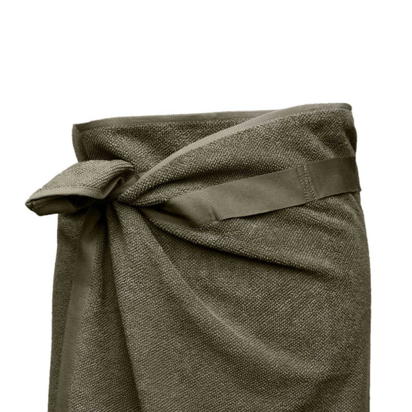 HOW TO WRAP OUR 'EVERYDAY BATH TOWEL'