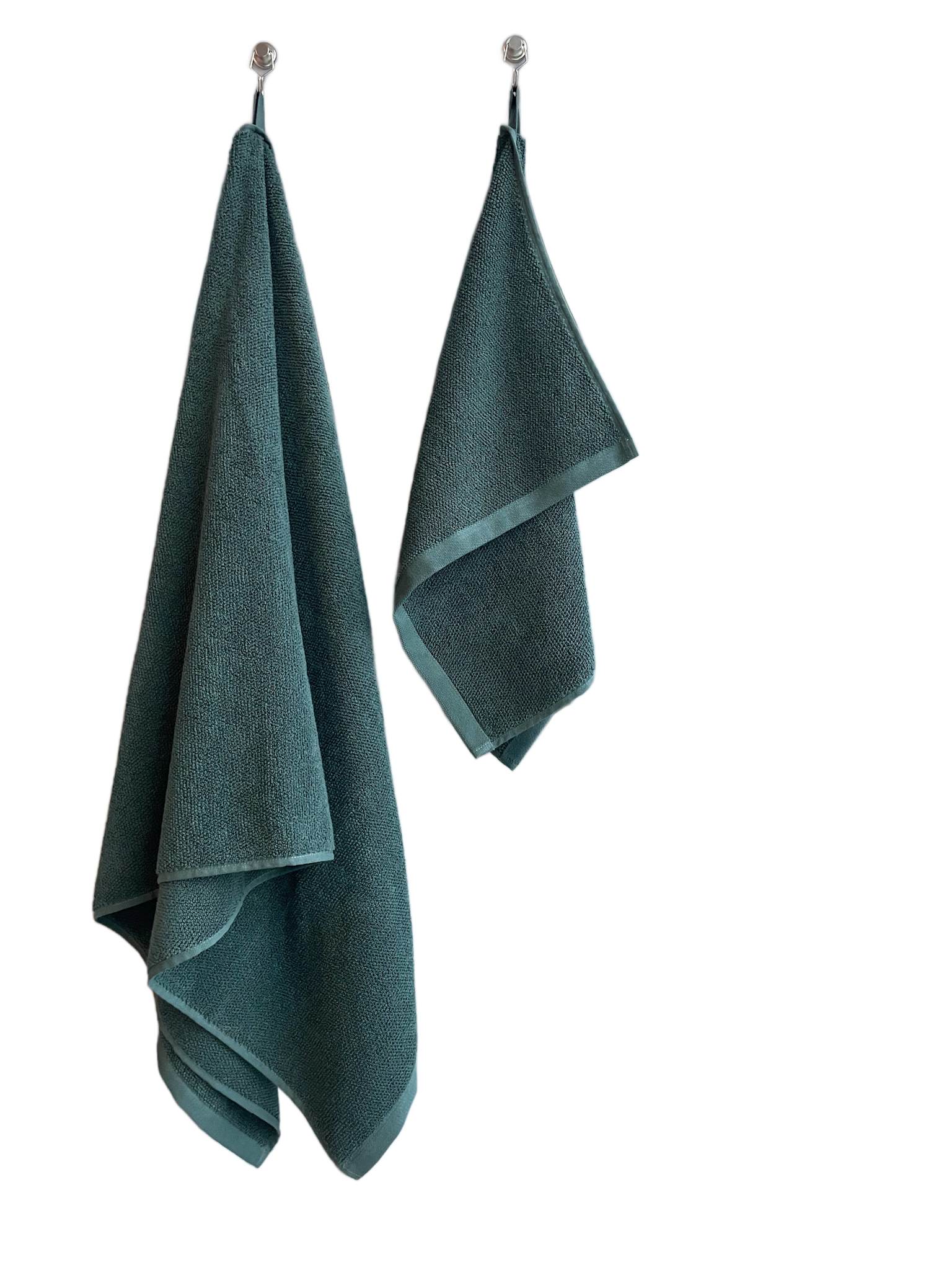 MILD Bath towel - 400 Dark green