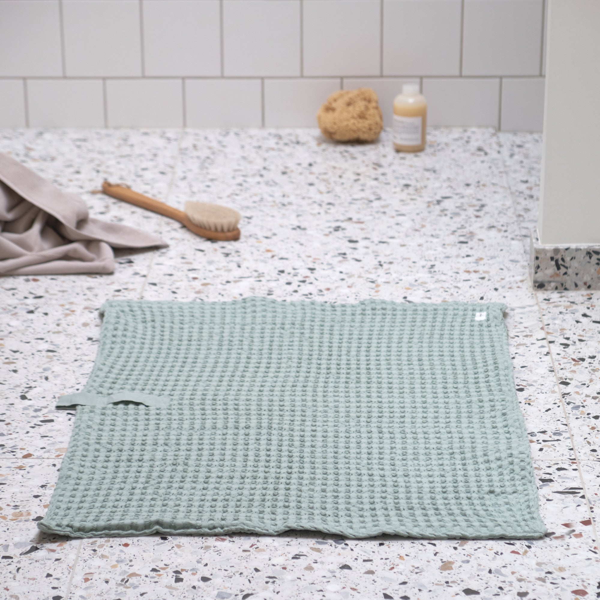 The Organic Company Big Waffle Bath Mat - 80 x 55 cm Big Waffle 410 Dusty Mint