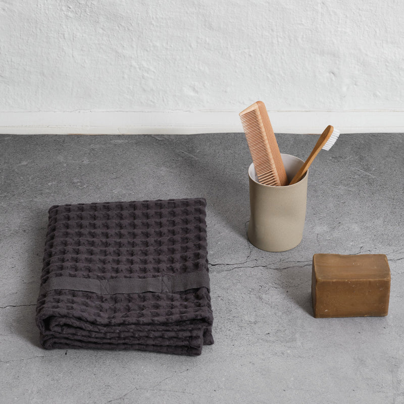 The Organic Company Big Waffle Hand Towel - 50 x 75 cm Big Waffle 110 Dark grey