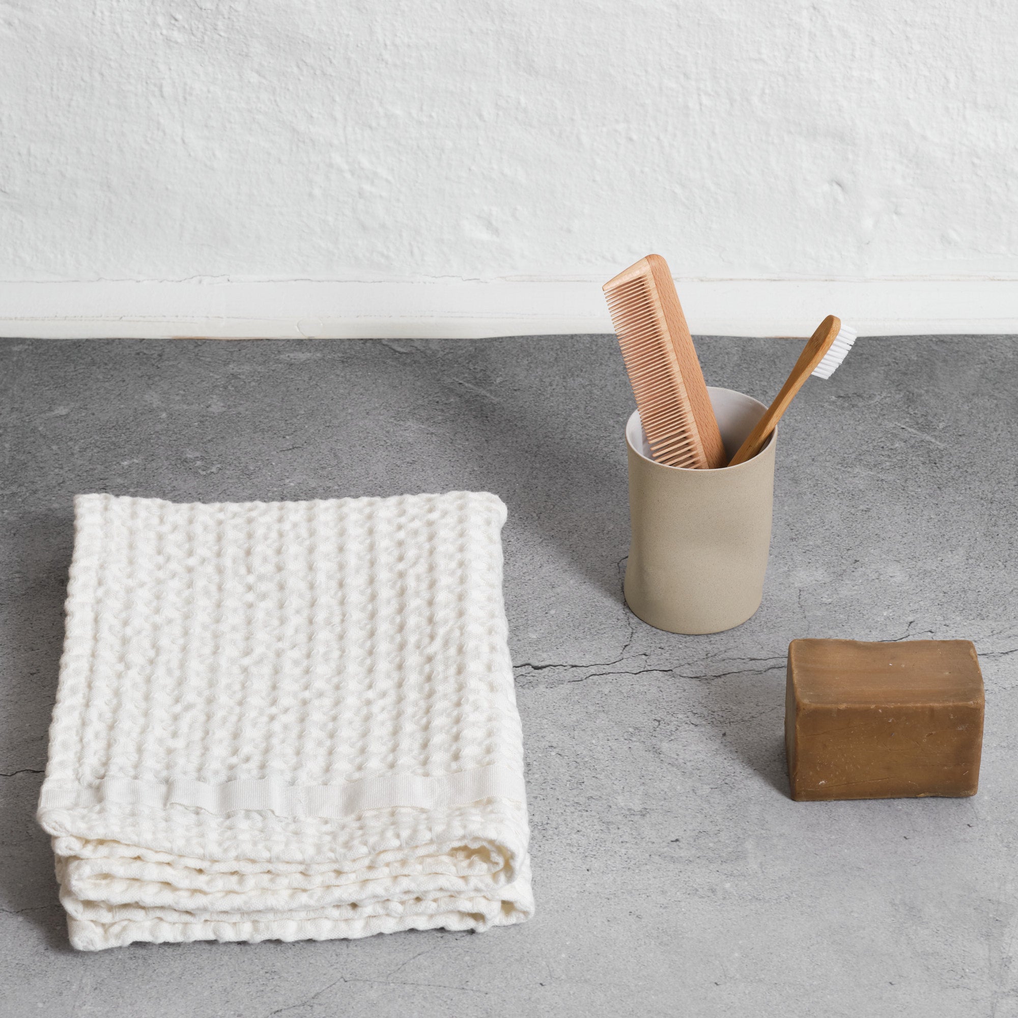 The Organic Company Big Waffle Hand Towel - 50 x 75 cm Big Waffle 200 Natural white